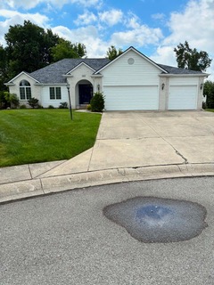 *Falls of Beaver Creek Addition* 2,789 Square Foot Move-In-Ready Home- 4 BA- 4 BR & 3 Car Garage on Finished Basement