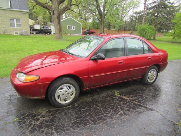 LIVE AUCTION! 1997 Ford Escort, Antiques/Collectibles, Furniture, Jewelry, Hand, Power & Machinist Tools, Appliances, Household Items, Craft Supplies, Clothing
