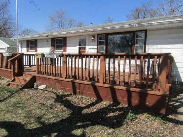 LIVE AUCTION! 1,668 sq ft Home w/3 Bedrooms, 1 Bath w/Basement on .91 acre lot. * Furniture, Appliances, Collectibles, Housewares, Yard Equipment, Tools, Leather Pieces, Lapel Pins, Stamp Collection